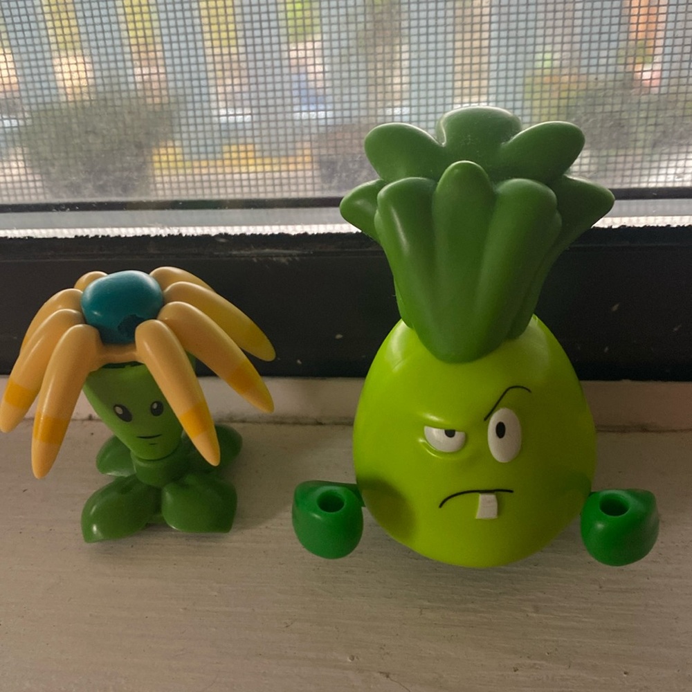 2014 K’NEX Plants VS Zombies Figures